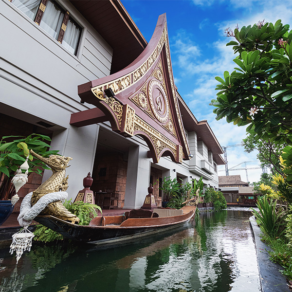 Thai massage and spa at Phothalai Bangkok