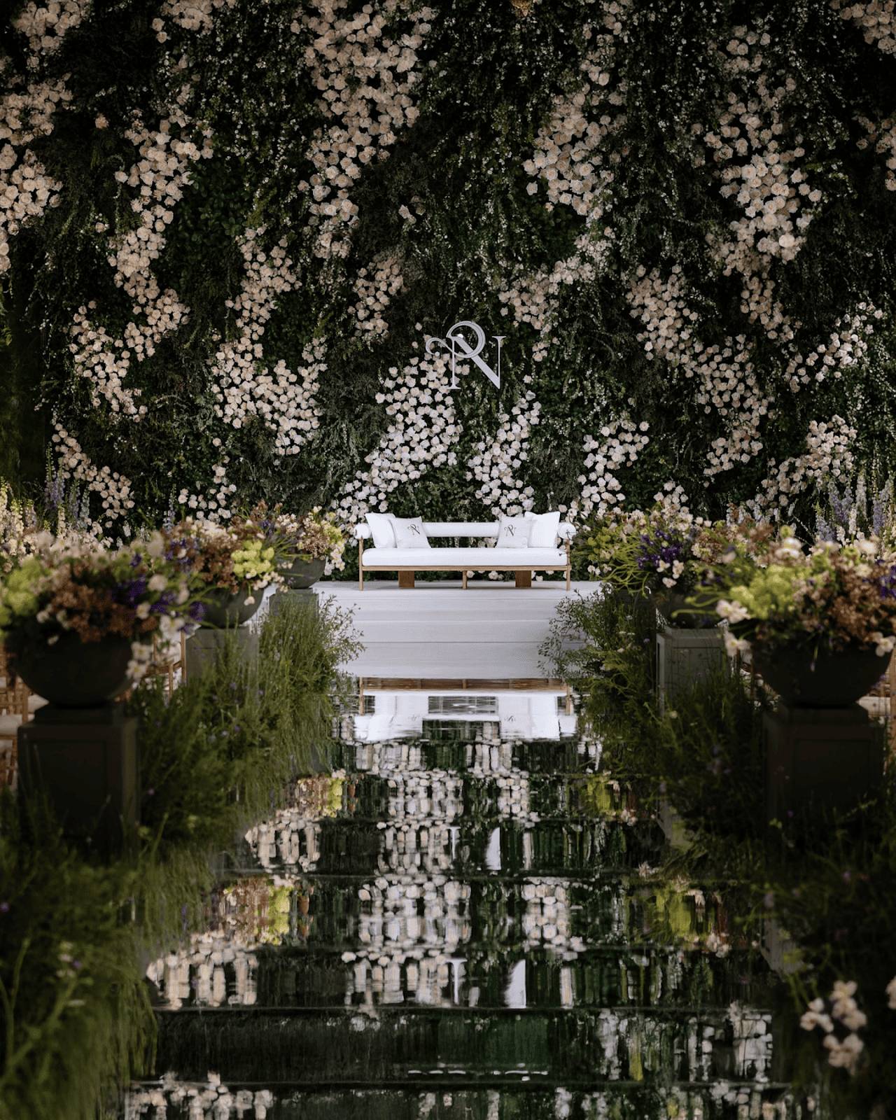 การจัดงานแต่งงานท่ามกลางบรรยากาศธรรมชาติ